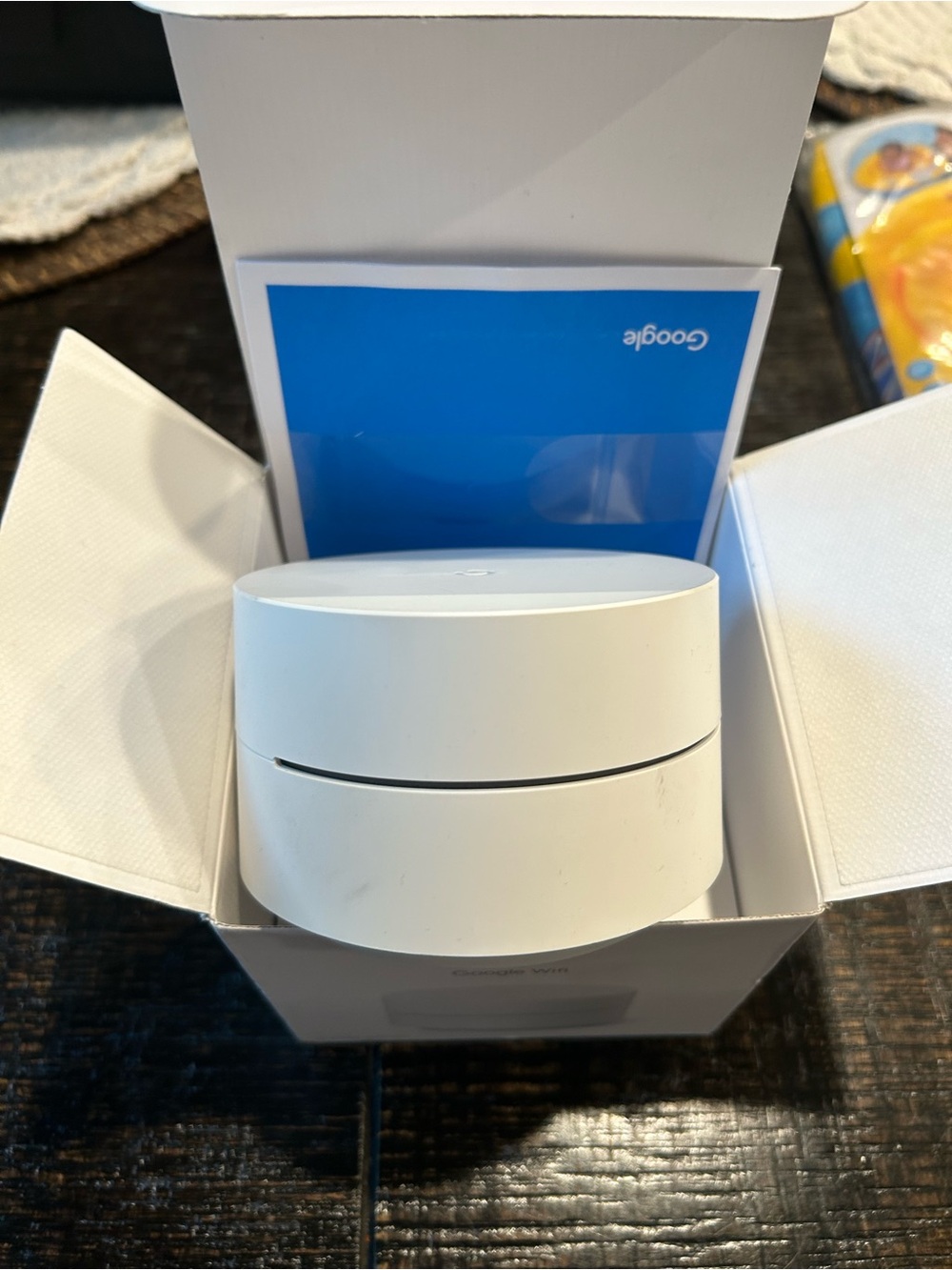 Google White Wi‑Fi Point - Home Router - Picture 9 of 9